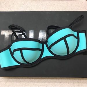 TRIANGL bikini top